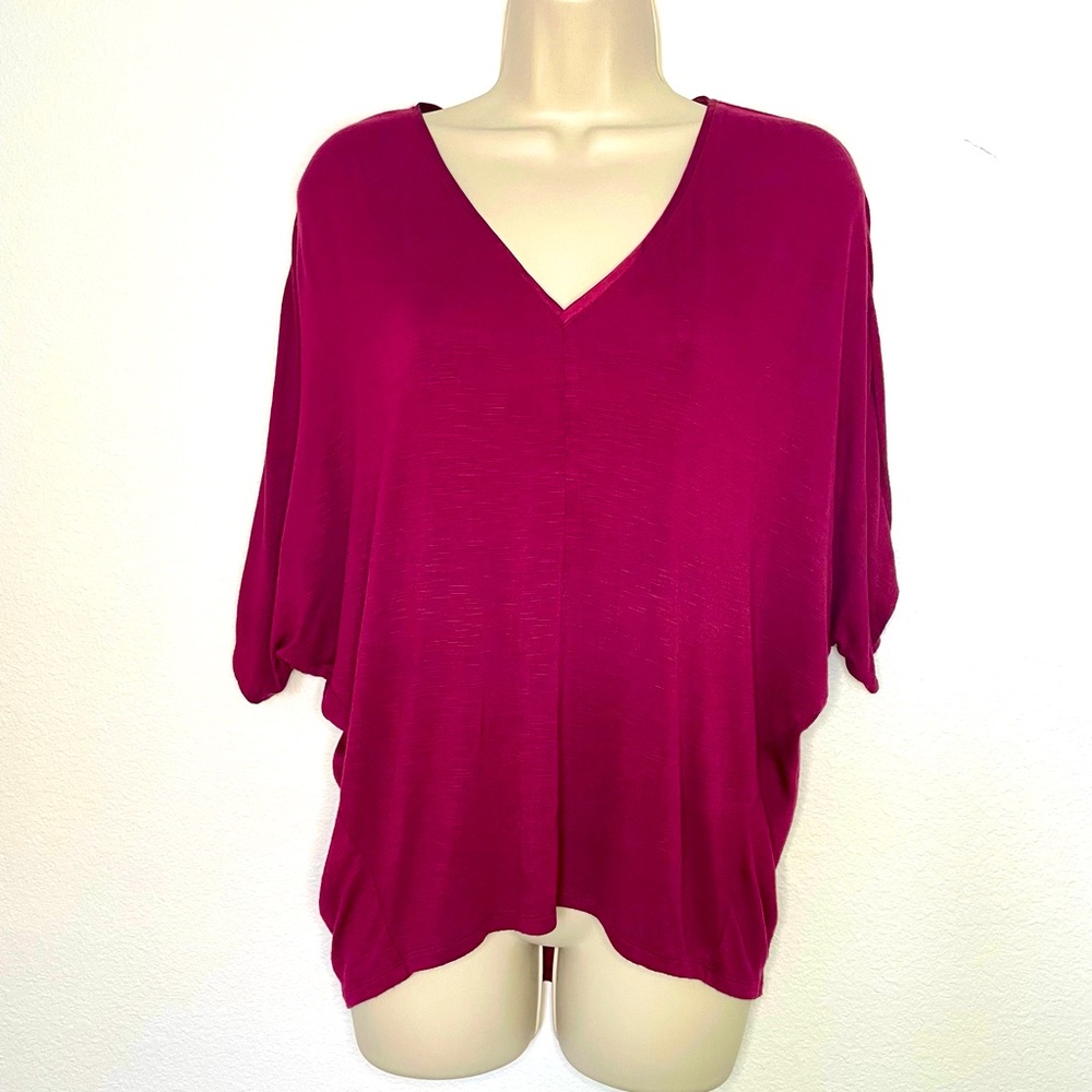 White House Black Market Burgundy Red V-Neck Blouse Top Short Sleeve Small